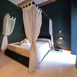 Poli Aparthotel