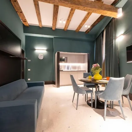 Poli Apart-hotel Veneza