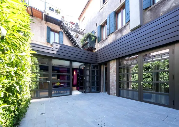 Apartmanhotel Poli Velence