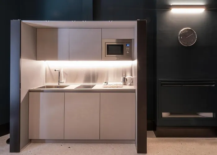 Poli Apartahotel 4*