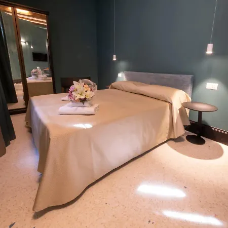 Poli Aparthotel