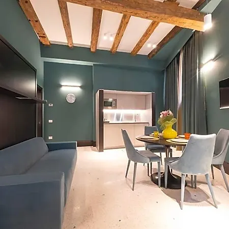 Poli Apartahotel 4*